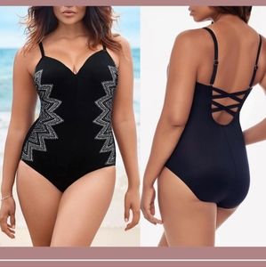 Miracle suit one piece swimsuit black sz L